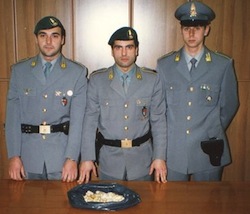 guardia di finanza malpensa ferma donna con 35 ovuli di cocaina nello stomaco